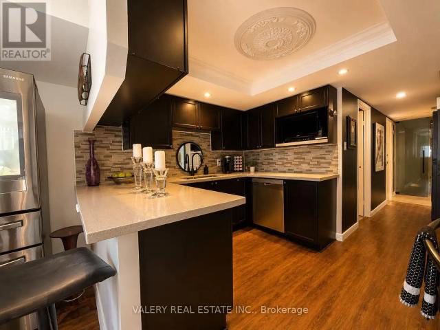 214 25 CUMBERLAND LANE