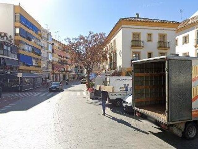214 m2 office space for sale in Marbella