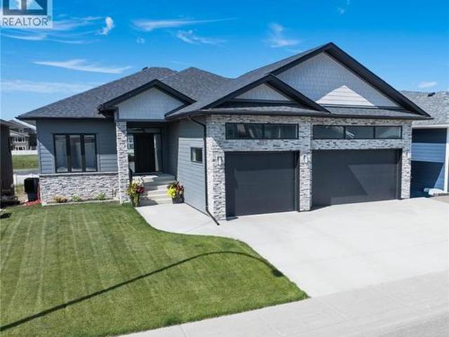 214 Settler Crescent, Warman, SK, S0K 4S5 house for sale | Listing ID SK041584 | Royal LePage