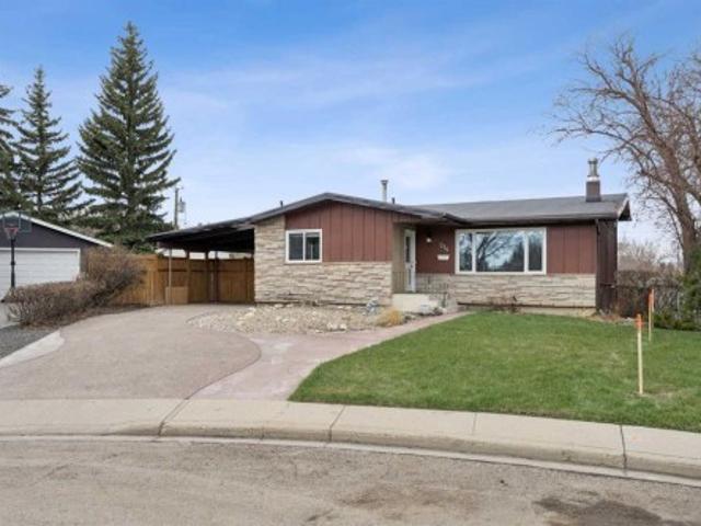 214 Springwood Place Sw, Calgary, AB, T2W 0L3 house for sale | Listing ID A2307 | Royal LePage