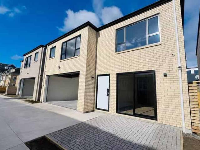 2/14 Richardson Road, Mount Albert, Auckland City