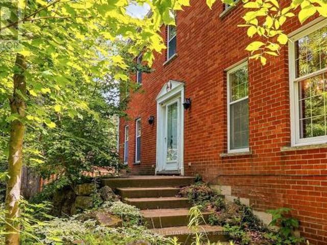 2150 East Street, Burlington, ON, L7P 0M3 house for sale | Listing ID W13549 | Royal LePage