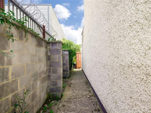 215,000 | 21 Saint Canices Court, Finglas, Dublin 11 Ray Cooke Auctioneers Finglas 4955 MyHome. Ie Residential