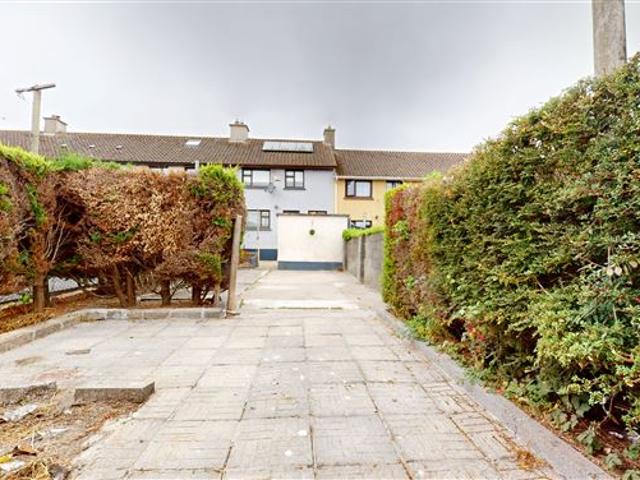 215,000 | 411 Kennedy Row, Saint John's Park, Waterford City, Waterford Liberty Blue Estate Agents 5019 MyHome. Ie Residential
