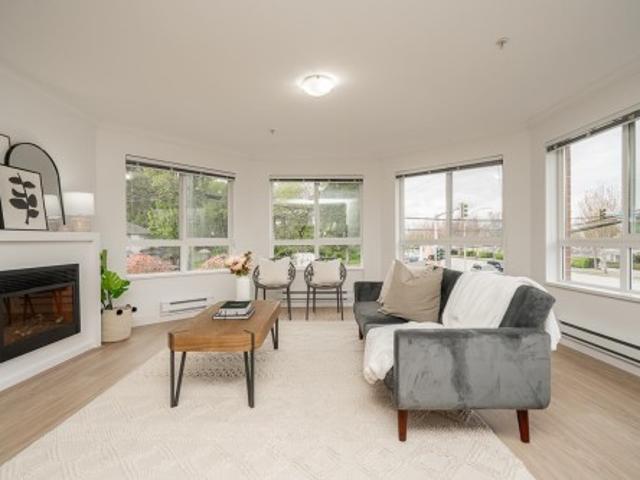 215 14960 A Avenue, Surrey, BC, V3R 6A3 Single Family Property For Sale | Listing ID R3144 | Royal LePage