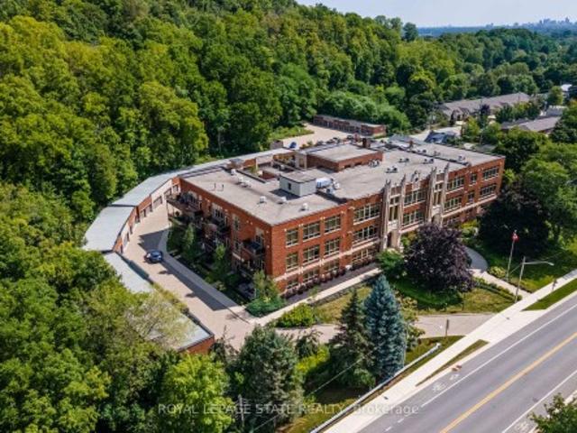 215 397 King Street W, Hamilton, ON, L9H 1W9 Luxury Condo for sale | Listing ID X12957 | Royal LePage Carriage Trade Luxury Properties