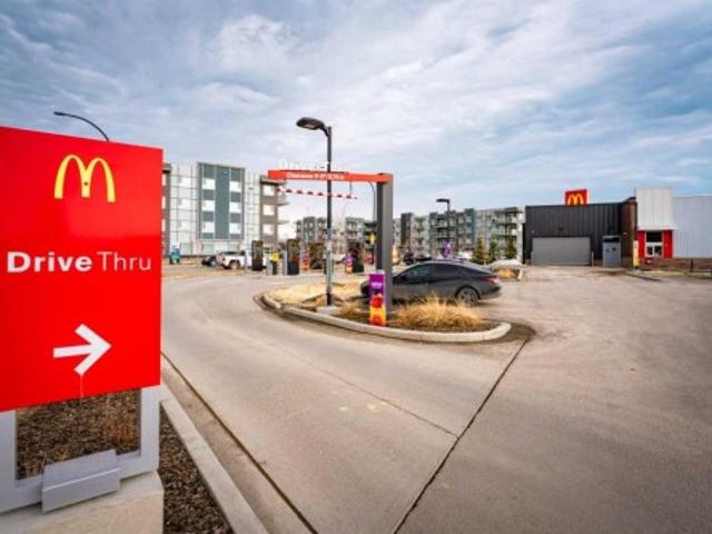 215 40 Carrington Plaza North, Calgary, AB, T3P 1X7 condo for sale | Listing ID A2301 | Royal LePage