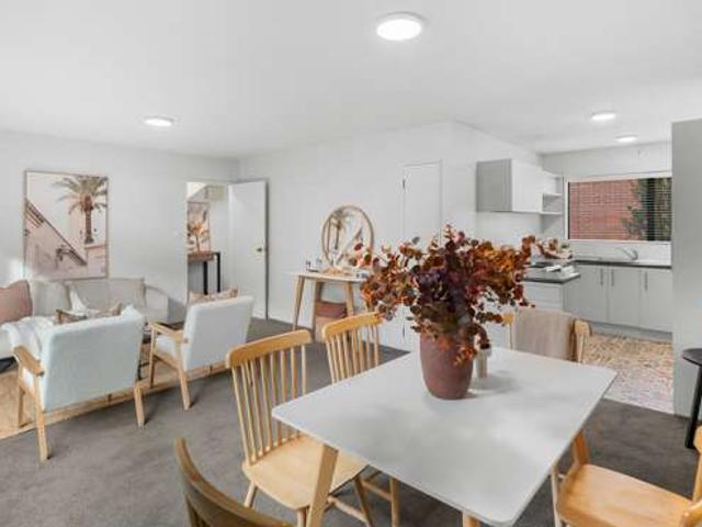 2/15 Coles Place, St Albans, Christchurch City