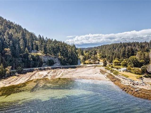 215 Easthom Rd, Gabriola Island, BC, V0R 1X2 house for sale | Listing ID 987616 | Royal LePage
