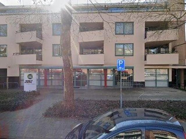 215 m2 office space for rent in Best