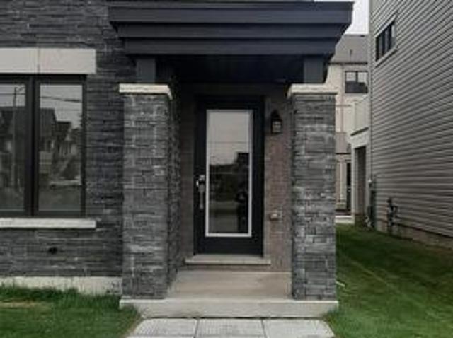 215 Melody Lane, Thorold, ON, L3B 0L2 house for lease | Listing ID X13662 | Royal LePage