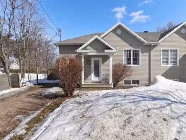 215 Rue Plamondon, Saint Raymond, QC, G3L 1Z7 house for sale.