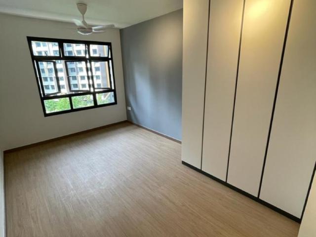215C BIDADARI PARK DRIVE HDB Apartment For Rent, $4,000, 2 Bed 2 Bath 850 sqft $4.71 psf