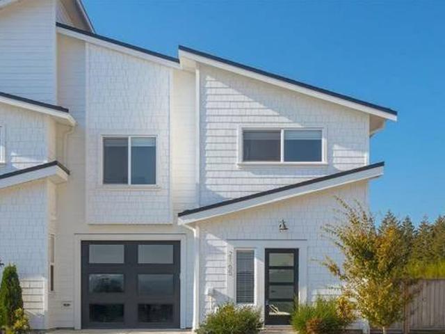 2165 Mountain Heights Drive Sooke BC Duplex For Sale REW