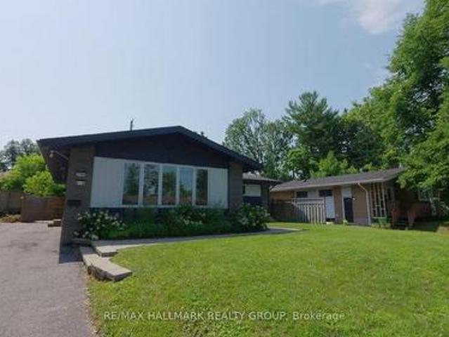 2160 Lambeth Walk, Ottawa, ON, K2C 1G1 house for sale | Listing ID X13537 | Royal LePage
