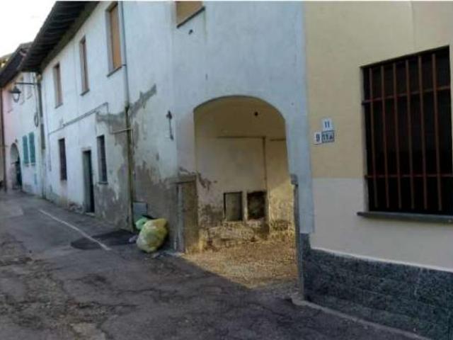 216/2025 U VA Trilocale in asta a Somma Lombardo