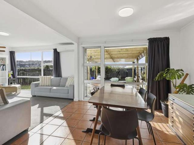 2/163 Rongotai Road, Rongotai, Wellington City