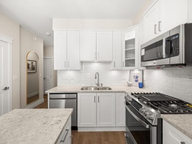 216 11 Ravine Road, Surrey, BC, V3T 3X5 Single Family Property For Sale | Listing ID R3146 | Royal LePage