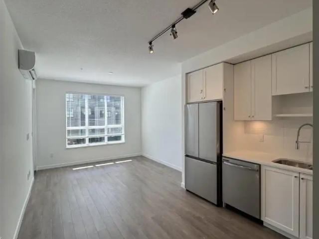216 15735 85 AVENUE