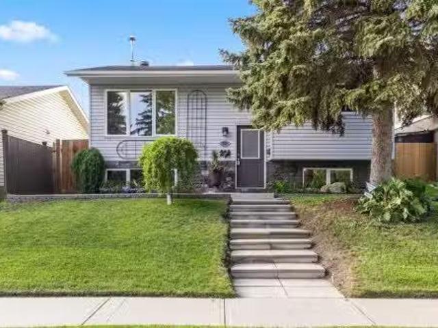 216 Castleridge Drive Ne, Calgary, AB, T3J 1X3 house for sal.