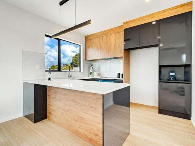2/16 Binsted Road, New Lynn, Waitakere City