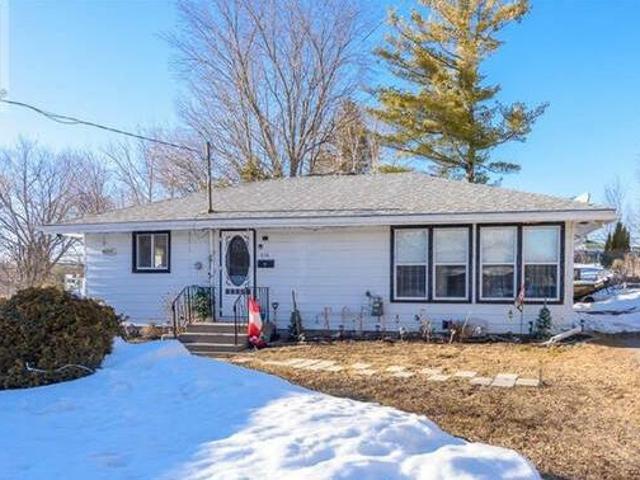 216 ELGIN Street Madoc Ontario