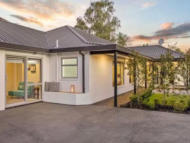 2/16 Hawthorne Street, Strowan, NZ 8052 House for Sale