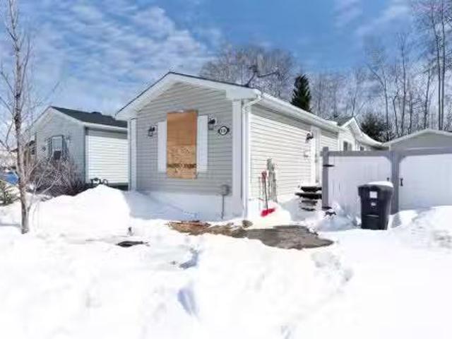 216 Harpe Way, Fort Mcmurray, AB, T9K 2K8 condo for sale Li.