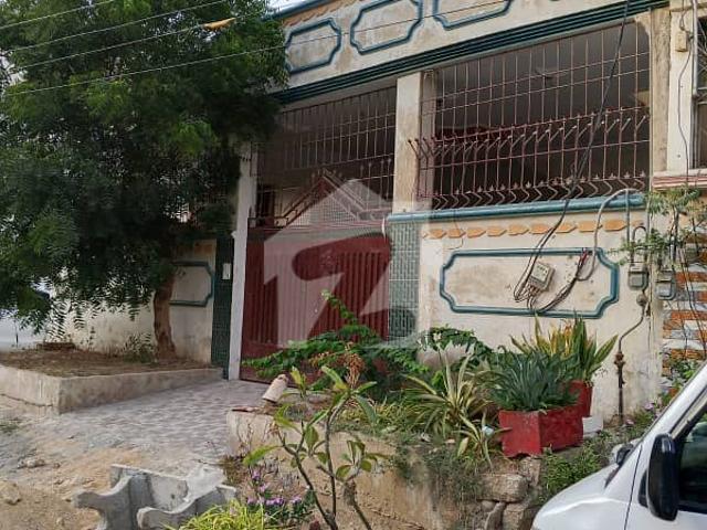 216 Sqr Yard House Available For Sale