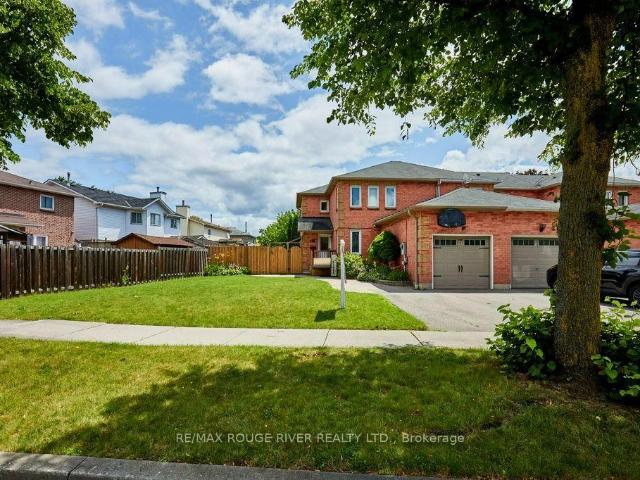 216 Wright Crescent, Ajax | 3+1Beds/4Bath, Townhouse, $798,000 | Condos. Ca