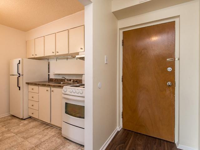 2176 Blossom Drive 2 Bedroom Apartment for Rent at 2176 Blossom Dr, Ottawa, ON K1H 6G8 Alta Vista