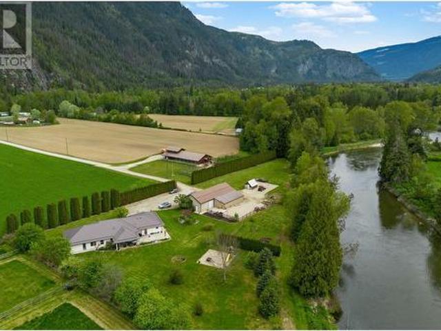 2170 Cambie Solsqua Road, Sicamous, BC, V0E 2V5 house for sale | Listing ID 10337 | Royal LePage