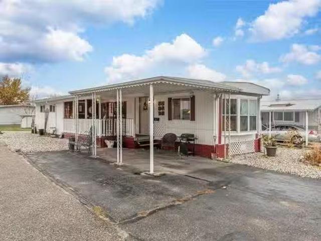 217 3591 Old Vernon Road, Kelowna, BC, V1X 6P4 house for sal.