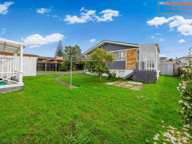 2/17 Roberts Road, Te Atatu South, Waitakere City