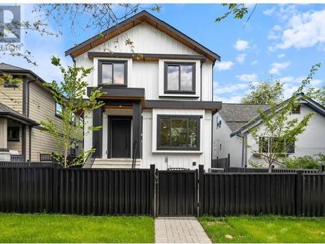 2181 Charles Street, Vancouver, BC, V5L 2V2 duplex for sale | Listing ID R3019 | Royal LePage