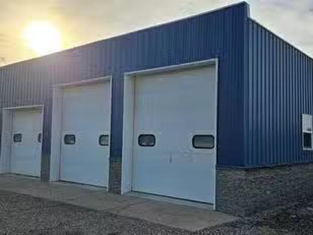 218 3Rd Street, Estevan, SK, S4A 0N7 commercial for lease L.
