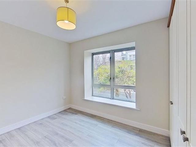 425,000 | 218 Beechwood Court, Stillorgan, Co. Dublin DNG Rock Road 4982 MyHome. Ie Residential