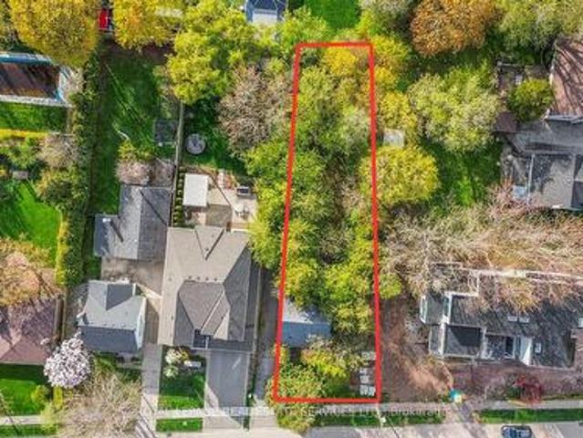 218 Jennings Crescent, Oakville, ON, L6L 1W1 house for sale | Listing ID W13116 | Royal LePage