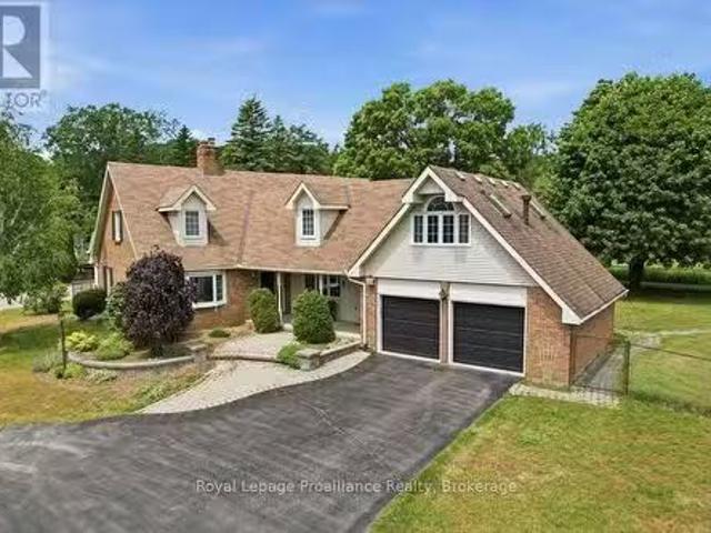 218 Lock Road, Quinte West Murray Ward, ON, K8V 5P6 house.