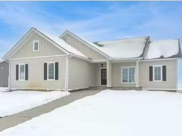218 Red Tail Ridge Se, High River, AB, T1V 0J8 house for sal.