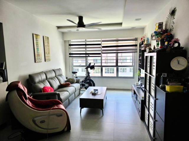 218A Boon Lay View HDB Apartment For Rent, $5,300, 4 Bed 3 Bath 1,302 sqft $4.07 psf