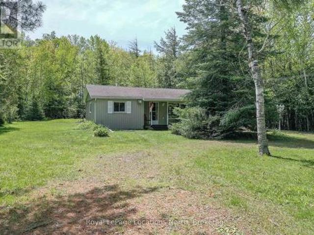 2198 Champlain Road, Tiny, ON, L9M 0C4 house for sale | Listing ID S12177 | Royal LePage