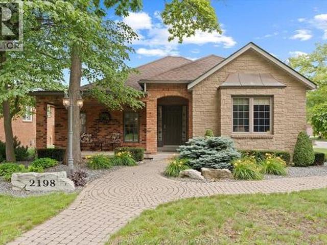 2198 Suzanne Street, Lasalle, ON, N9H 2K3 house for sale | Listing ID 26015 | Royal LePage
