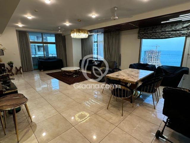 2190 Ft² Flat for Sale