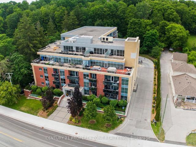 219 8 Islington Avenue, Woodbridge | 1+1Beds/1Bath, Condo, $559,999 | Condos. Ca
