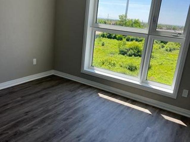 219 95 Dundas Street West, Oakville, ON, L6M 5N4 condo for sale | Listing ID W13538 | Royal LePage