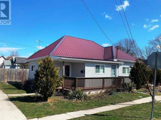 219 ALBERT STREET Wallaceburg Ontario