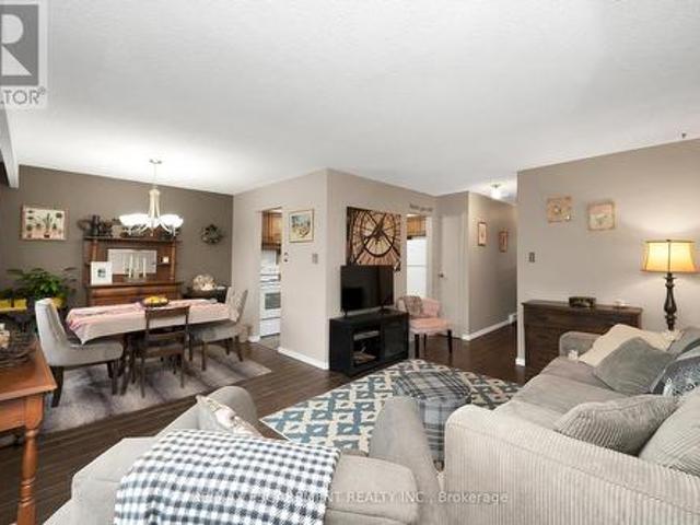 21 5017 Pinedale Avenue, Burlington, ON, L7L 5J6 townhouse for sale | Listing ID W12249 | Royal LePage