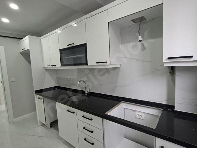 2+1 95 M MERKEZI KONUMDA ARAKAT DAİRE