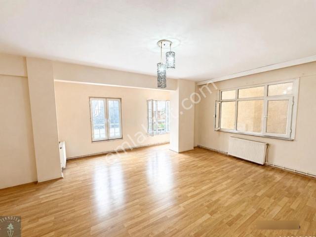 2+1 100m² Net Fatih Cad. Boyalı Ortak Kullanım Teraslı